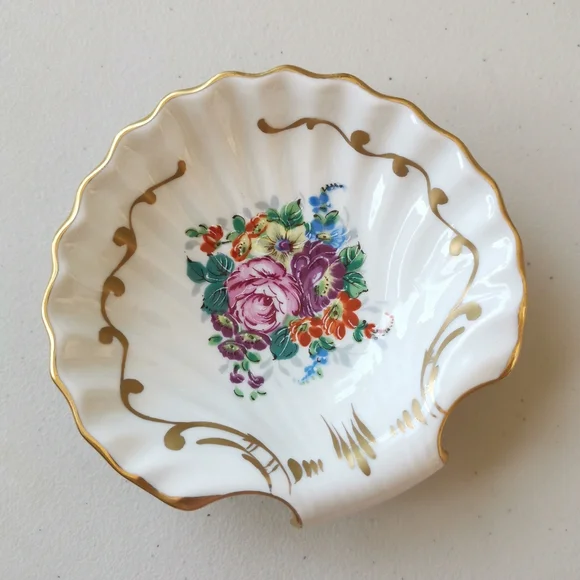 Porcelain De Freance Hand Painted Gold Trim Floral Shell Shape Dish Trinket Dish - Picture 4 of 7